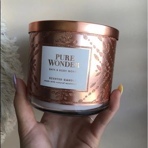 Bath & Body works candle- Pure Wonder